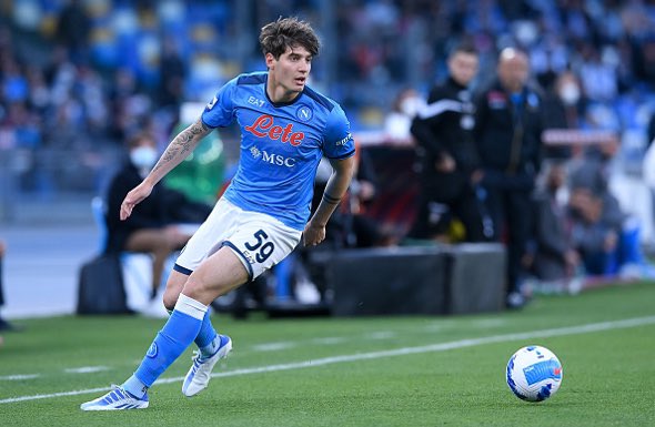 Alessandro Zanoli est proche de rejoindre le Sporting 🟢⚪️

Très bon transfert pour le joueur qui va jouer dans un bon club et la coupe d’Europe pour essayer d’aller chercher ses premières sélections !