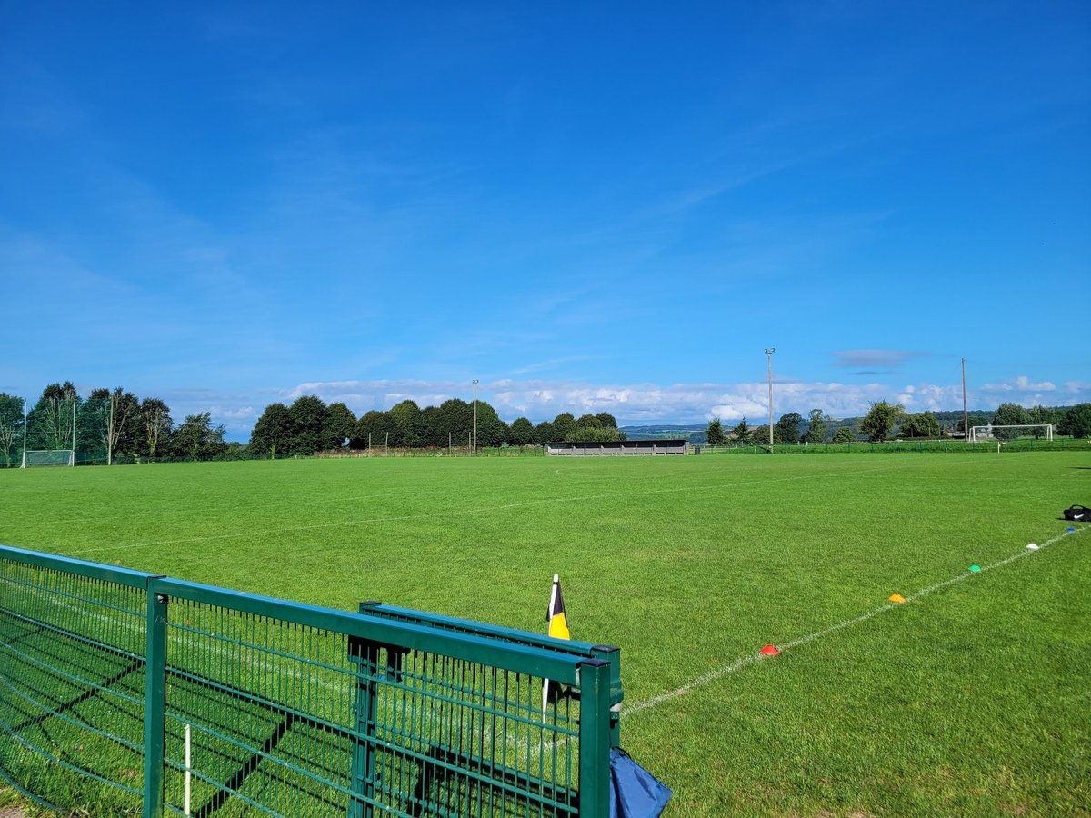 WhelanGavin's tweet photo. Glorious morning here in @LismoreGAA, 135 children enjoying the @KelloggsUKI #GAACùlCamp on what is the final week of camps 👍👏🏑🥎🏐 @WaterfordGAA @WaterfordGAACG @BallysaggartGAA https://t.co/cNRtauT9go