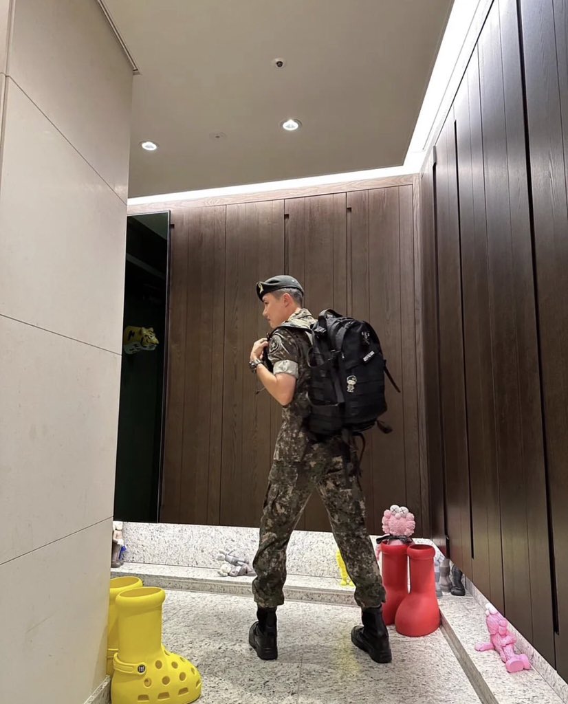 gemborahaebitch's tweet photo. Simultaneously serving cunt and country. #INeedASoldier ๐ฆ https://t.co/zoKd6ZfQE3