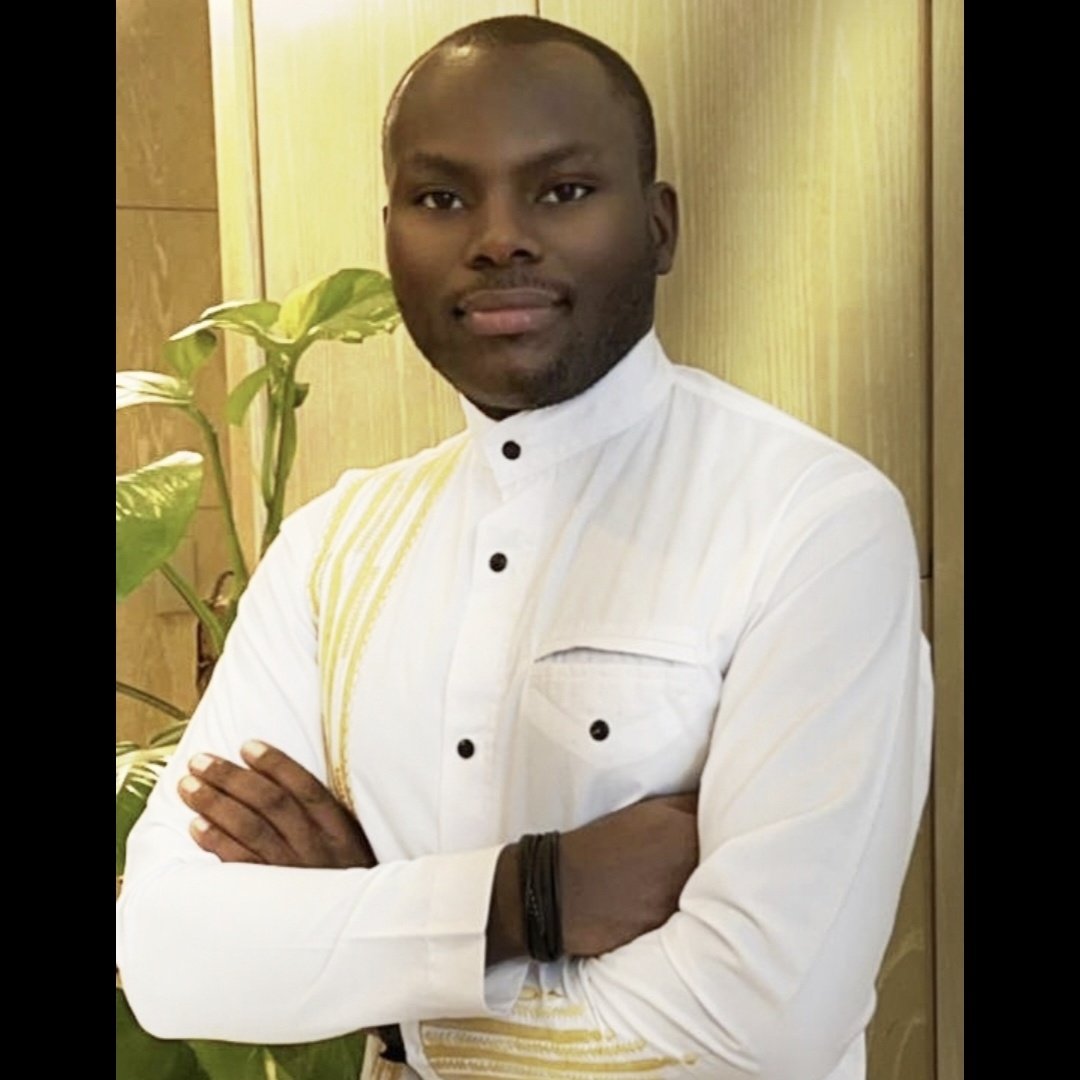 iam_amosfik's tweet photo. #NewProfilePic https://t.co/NPsEuFSVdx