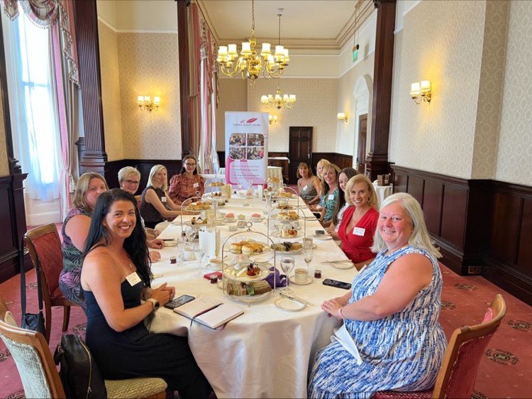 Ladies Lunch Clubs tweet media