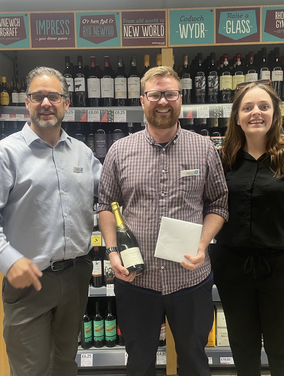 A huge congratulations to Tom (@TomChapman91) who successfully passed his CMI Level 4 Diploma in Management and Leadership! Amazing job 👏 @MatthewRYoung @P_Chudders @KateGraham03 @coopuk