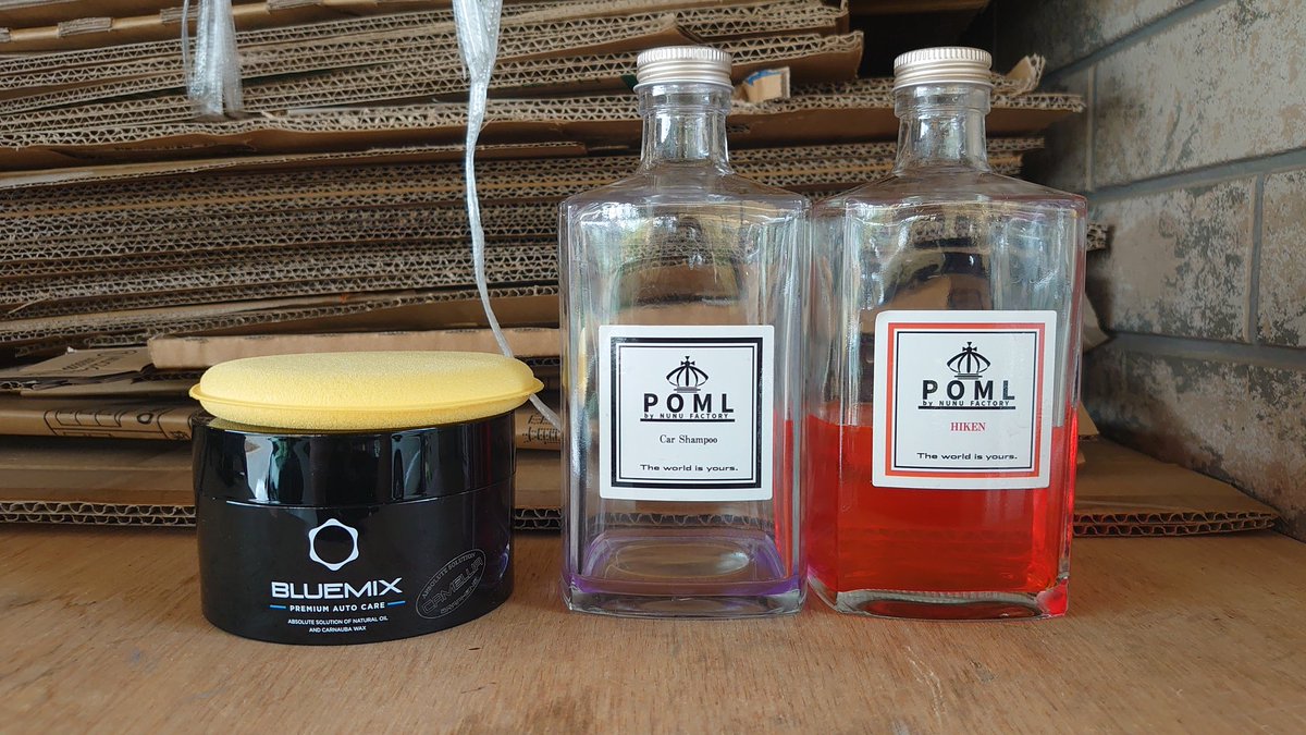 ItokonSukiyaki's tweet image. 今日は朝から4台洗車しました
ハイエース2台をHIKENで簡易撥水コート
レクサスをバレットグラフェンで施工
86はボディの鉄粉除去をしてから
BLUEMIXの 
カメリアグラフェンカルナバワックスを施工
ボンネットに空が映る位ヌルテカになりました
大変疲れました😴
＃POML
＃THECLASS
＃BLUEMIX