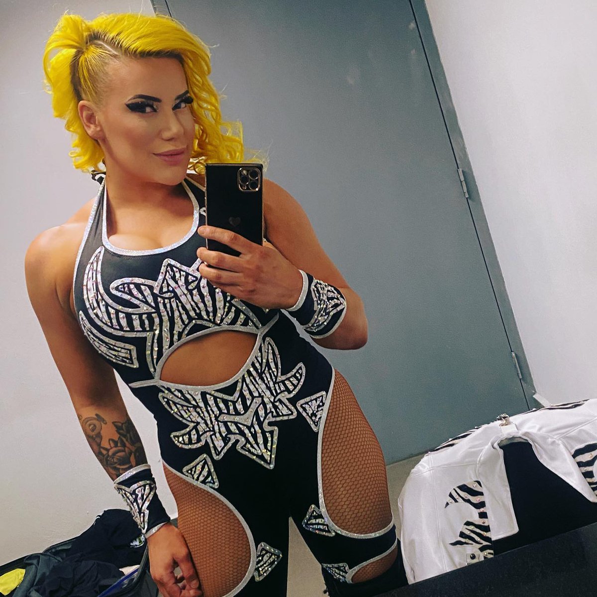 New hair. Same bitch.