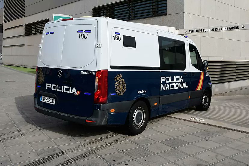 Dos detenidos (ambos de nacionalidad marroquí) por vioIar como salvajes a dos chicas de 17 y 18 años en Monforte de Lemos (Galicia). Los hechos ocurrieron en la madrugada del martes durante las fiestas de la localidad. ¿Qué opinas de esta nueva España progresista y diversa?