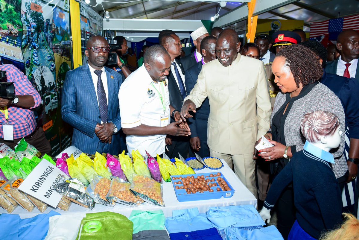 Orina_Augustine's tweet image. Governor Anne Waiguru Receives President William Ruto at the Devolution Conference in Eldoret County. 

#KirinyagaAtDevCon2023