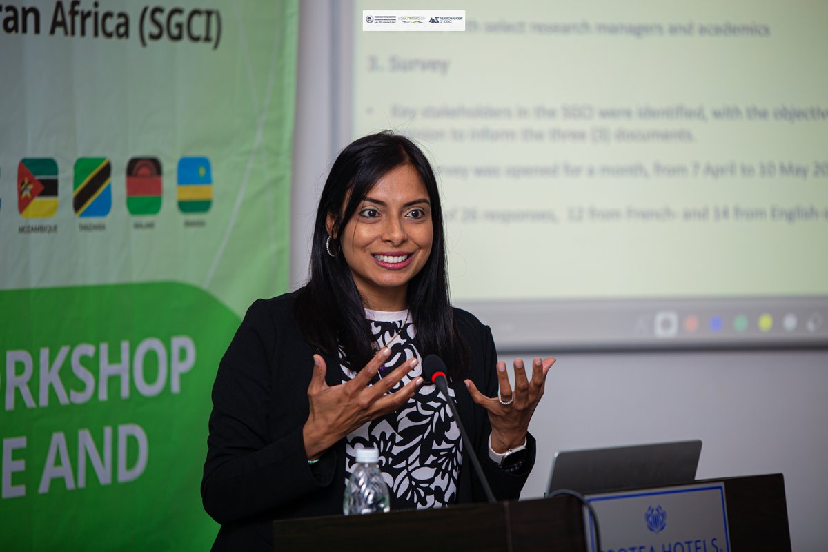 AAU_67's tweet photo. It's day 3 of the SGCI Research Management Workshop. Our focus today is empowering Africa's Science Granting Councils to conduct training for their country's research teams on Research Ethics.
@SGCIAfrica @IDRC_ESARO @AASciences @NSTCZambia #AAU #ReasearchManagement https://t.co/M7NLq6McNO