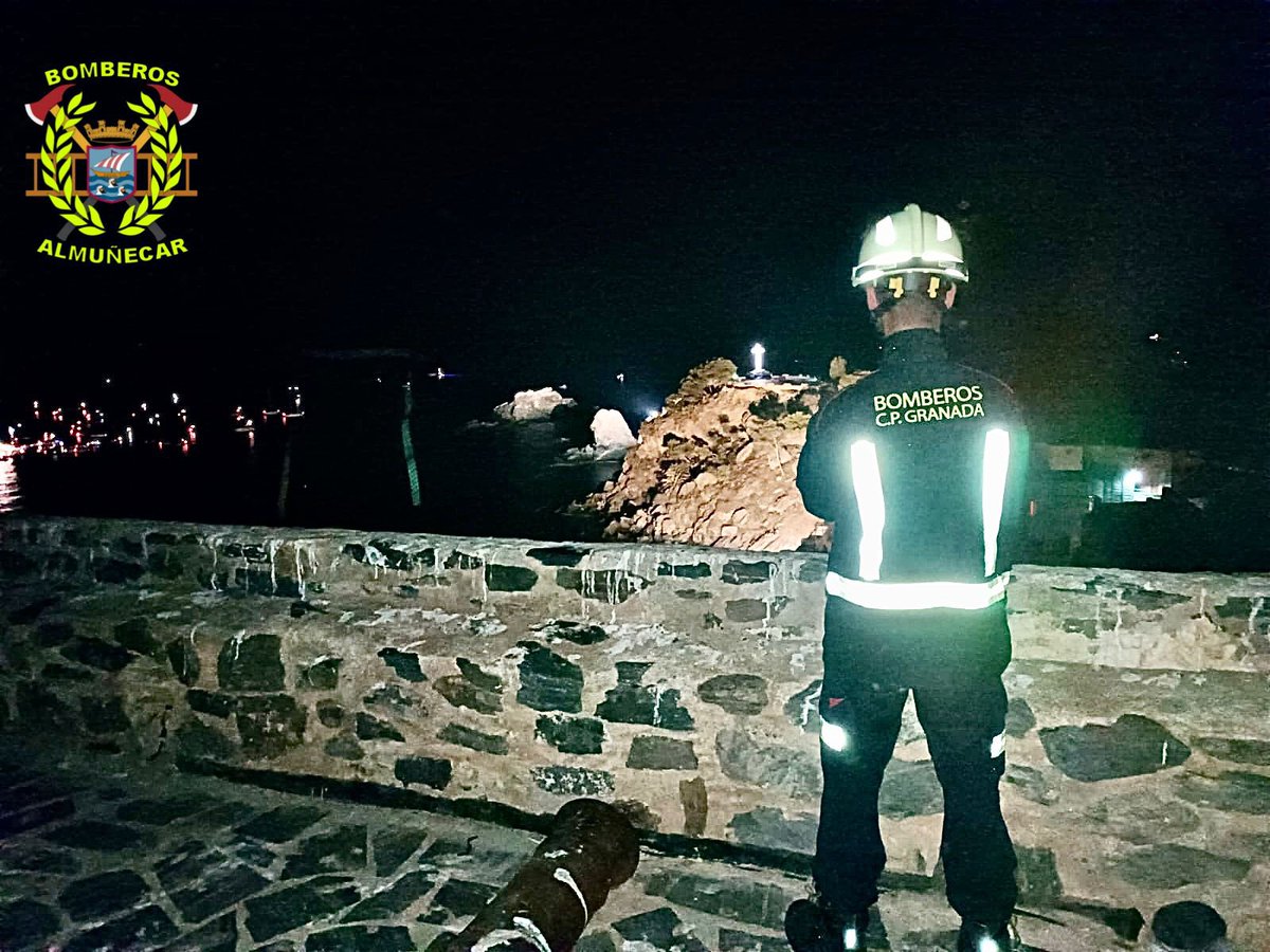 BOMBEROS ALMUÑÉCAR tweet media