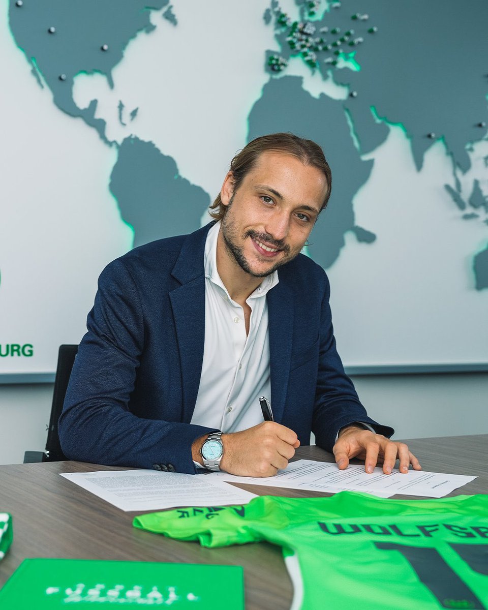 FabrizioRomano's tweet photo. Official, confirmed. Lovro Majer joins Wolfsburg on €30m deal plus €5m add ons — contract until June 2028 🟢🇭🇷 https://t.co/oPECug5Ocf