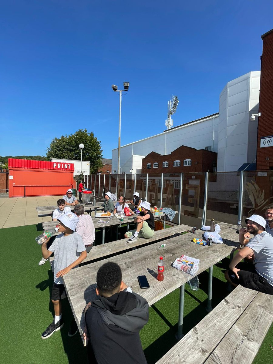 PalaceForLife's tweet image. MASSIVE thank you to the legends at @WeAreTheFSA and @SoccerCoachDeb for providing the goods (and bucket hats) for our #AUSENG watch party at Selhurst Park! 

#FIFAWWC