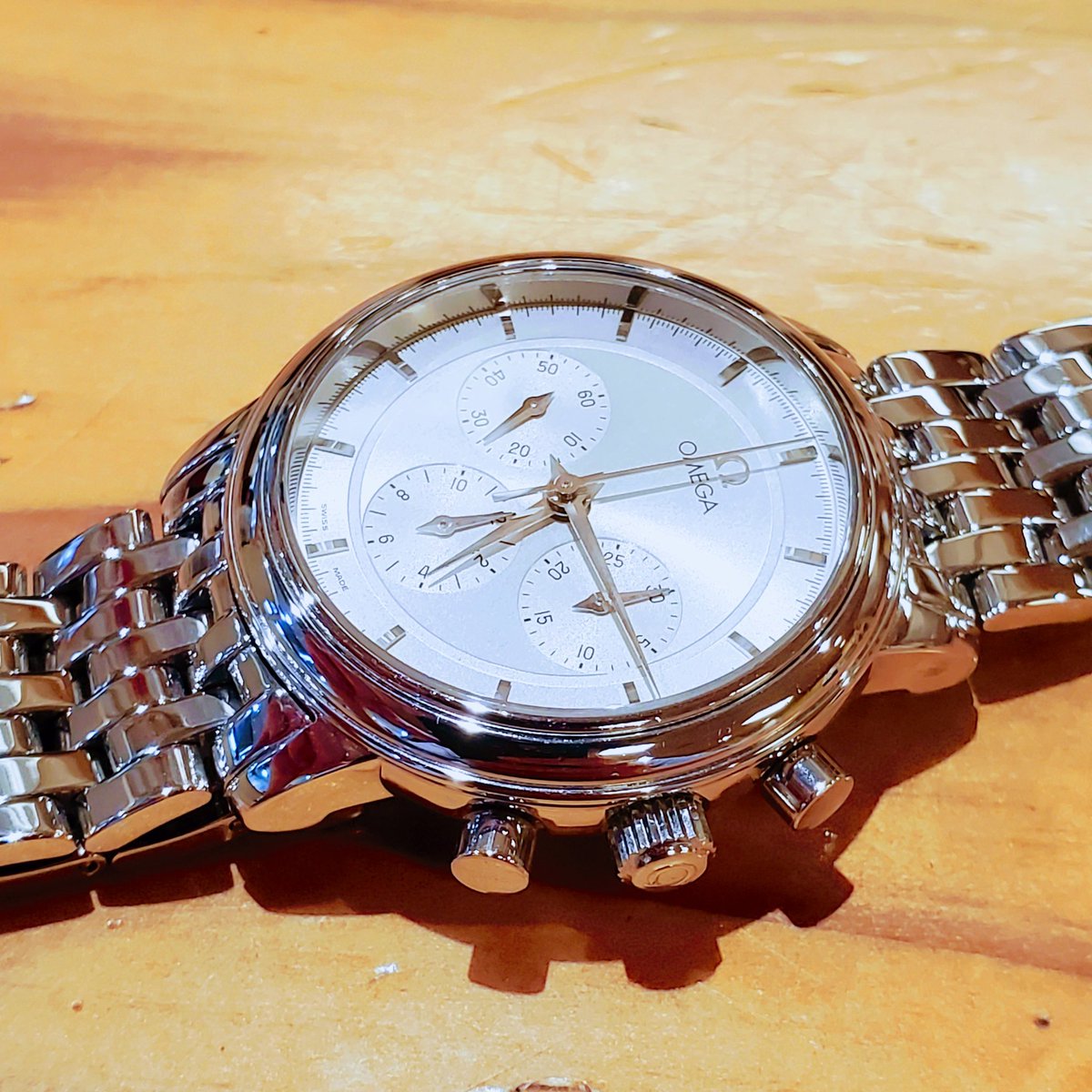 Suna_Watch's tweet image. この渋み… 若い子（時計）には出せませんな。
ブレスも絶妙の塩梅です😉

 #腕時計 #DEVILLE #omega