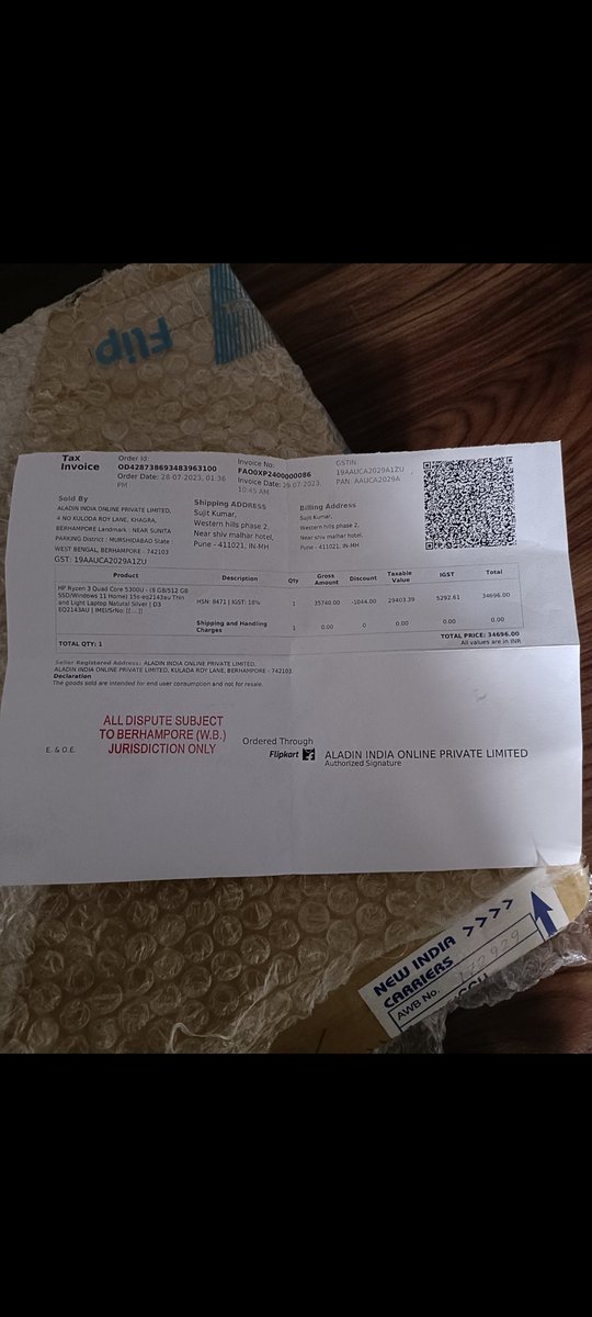 sujeetxxx's tweet photo. I have ordered HP laptop  flipkart but I received wrong and damaged item which is wipro. It's maximum parts is missing and too much old. Also there is no IMEI and serial no. In tax invoice. Since 8 days I am suffering @jagograhakjago @PiyushGoyal @flipkartsupport @Flipkart https://t.co/BMs44HJg3K