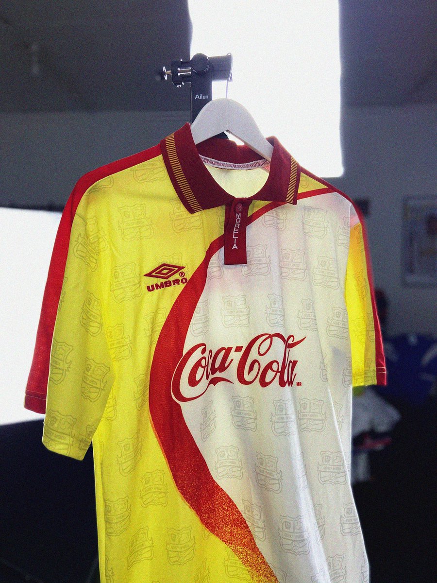 cultkits's tweet photo. There’s something about 90s Morelia shirts 🔥 🇲🇽 https://t.co/F6Mr8sT33S