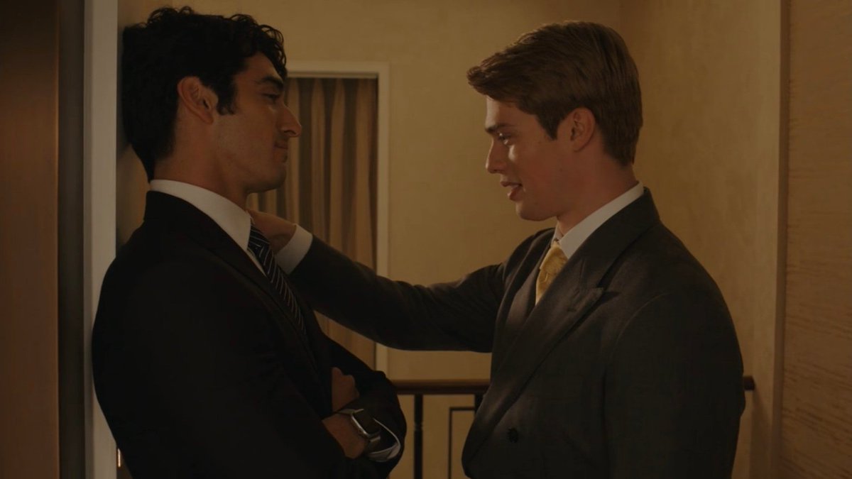 rileyauras's tweet photo. henry fox a protective boyfriend https://t.co/X6N8luZqj8