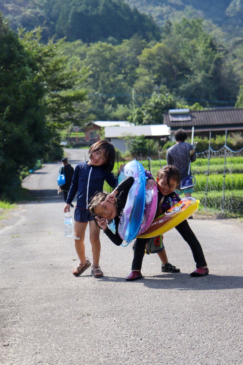 chiikawaekisu's tweet photo. 最高の夏休みだった👍以上
#ファインダー越しの私の世界 #キリトリセカイ #カメラ勉強中 #キヤノン #ママカメラ #小さい君が大きくなるまでの物語 #母である私にしか撮れない写真 #子どもの日常をもっと写真に #この世界はイロドリで満ちている #カメラのある生活 https://t.co/brNhLA9NVC