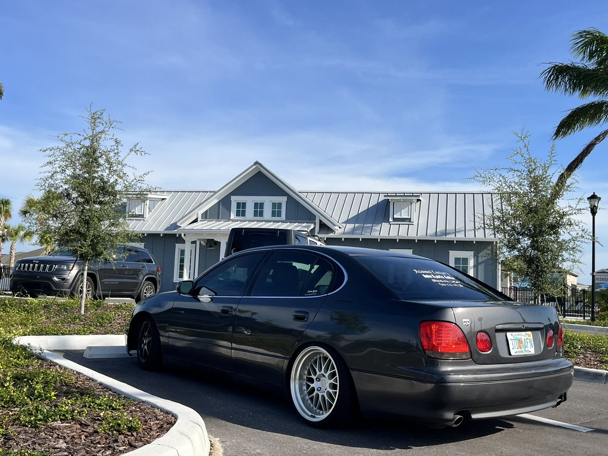 duskaust's tweet photo. idk whose car this is but i approve it https://t.co/vcYDqR5Hu5
