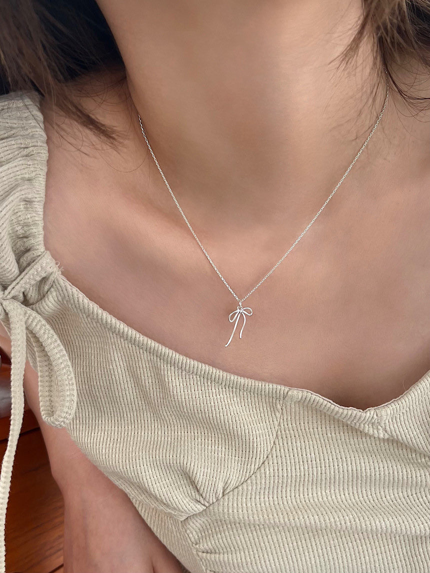 andus__'s tweet photo. ballet ribbon necklace https://t.co/81nywzdb5L