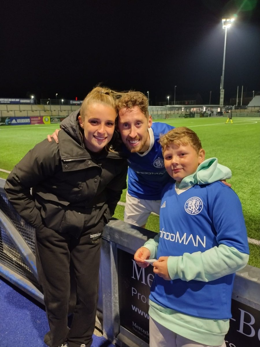 What a strike from Ella Toone! <a href="/ellatoone99/">Ella Toone</a> ⚡⚽🦁🦁🦁

#WorldCup2023 #EngAus  #LionessesDownUnder