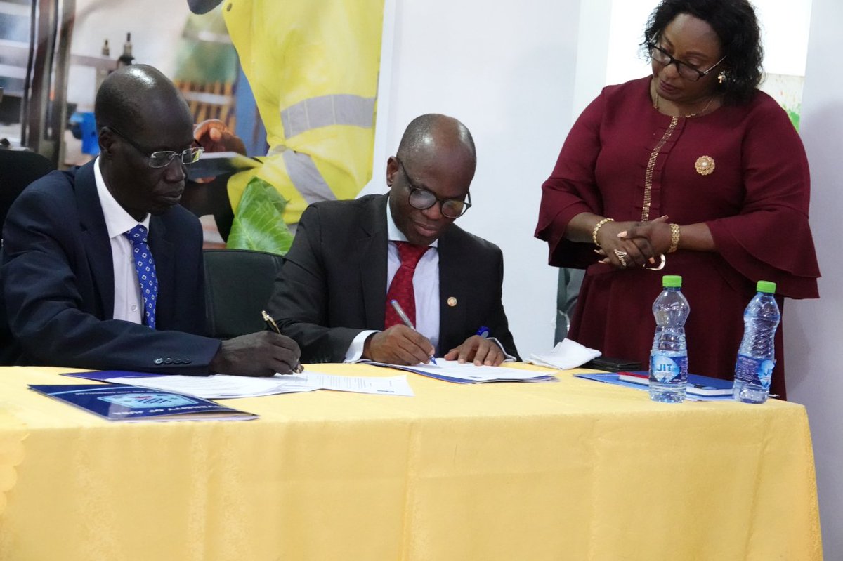 undpsouthsudan's tweet photo. UNIPOD is officially handed over to the University of Juba to embark on a journey of #creativity, #discovery, and #transformation. https://t.co/2b0rJhE7jw