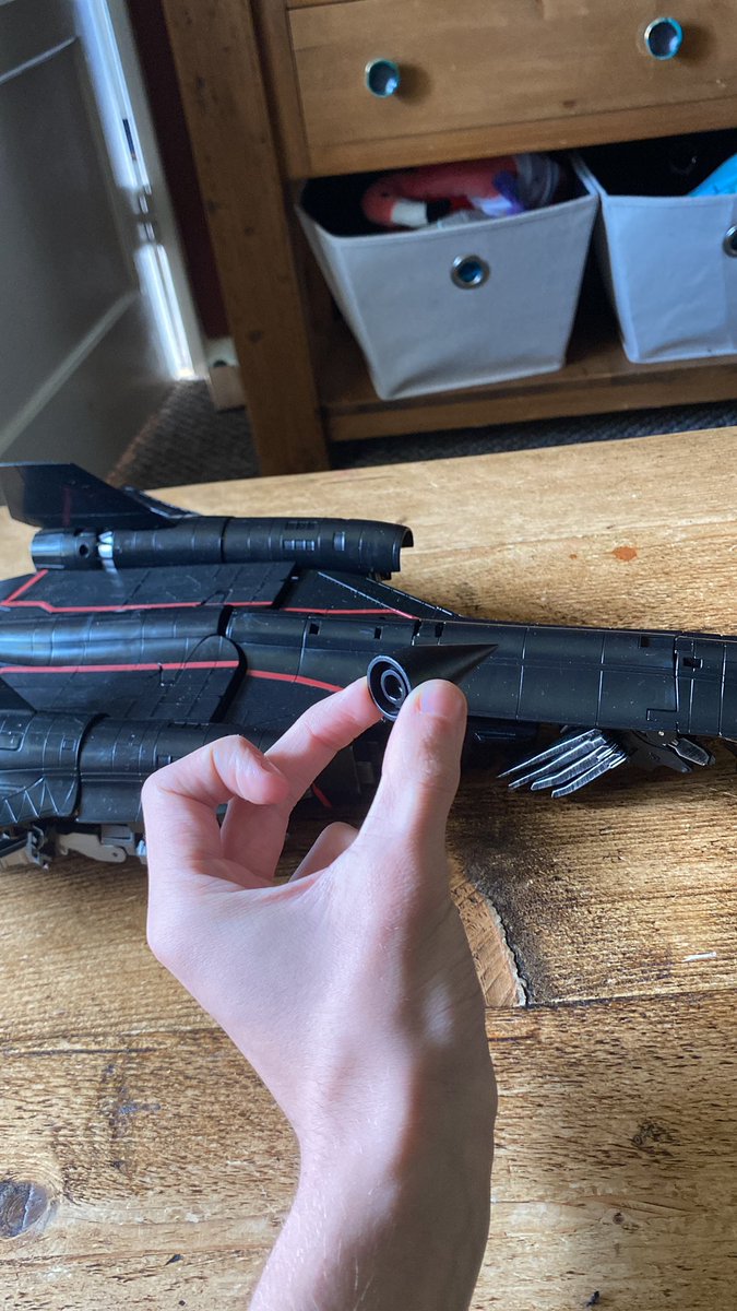 Prentice2005's tweet image. Had a great time at @tfnationltd, excited for next year, bought multiple figures from @ToyFu332, however was missing a piece, one of the nose cones on the Ayoi Mech oversized jetfire, was wondering if anyone can help me get the missing piece.