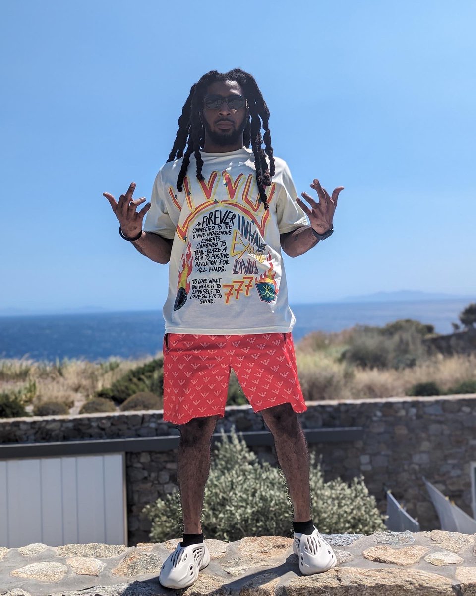 7FSpyda's tweet photo. Just know a nigga came a long way but shit onna ups now 💰💚🔋 https://t.co/rziMoZpqQi