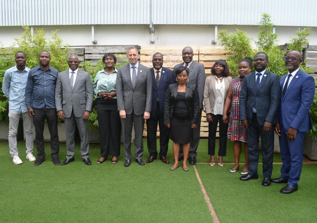 ndicotedivoire's tweet photo. Depuis ce 16 août 2023, l’@AmbDMitchell, Président du @NDI est en visite en Côte d'Ivoire. 

1️⃣e étape : rencontre avec les acteurs politiques 🇨🇮 (pouvoir et opposition) réunis au sein de la CIED, une coalition mise en place en 2017, à l’initiative du NDI.

#PourLaDémocratie https://t.co/6c2DkFTD2g