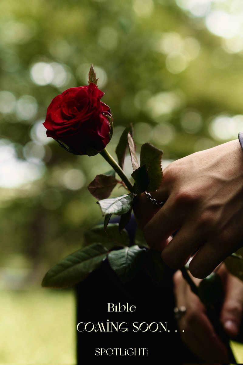 🖤 Spotlight's Weibo update 
🗓 16.08.2023

🇬🇧: Bible China's first cover
Give you one of the brightest roses,as a prelude to meeting.Although it has been a long time since we saw each other,but fortunately,the warm summer sun is still there,and the good memories are still there.