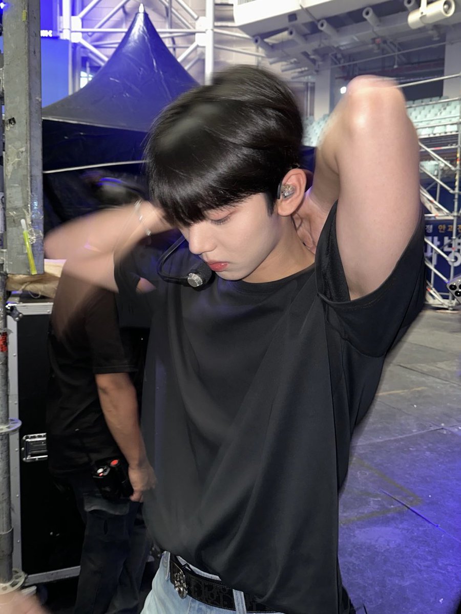 _💌

안녕하세요 한유진입니다 여러분 어제 한눈에 들어왔던 정말 많은 제로즈 분들이 잊히지가 않아여 정말 정말 감사했습니다 그리고 부모님 어릴 때부터 정말 친한 친구들도 응원을 많이 보내줘서 더욱더 힘낼 수 있었어여 제로즈!!! 항상 사랑해요 🌹너만.

#HANYUJIN #한유진
#ZEROBASEONE #ZB1