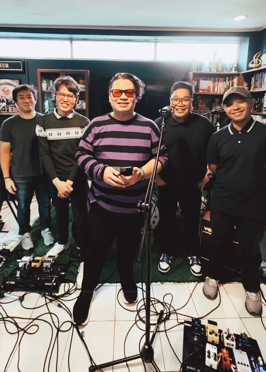 Your friendly neighborhood band, @theitchyworms!!! 🐛