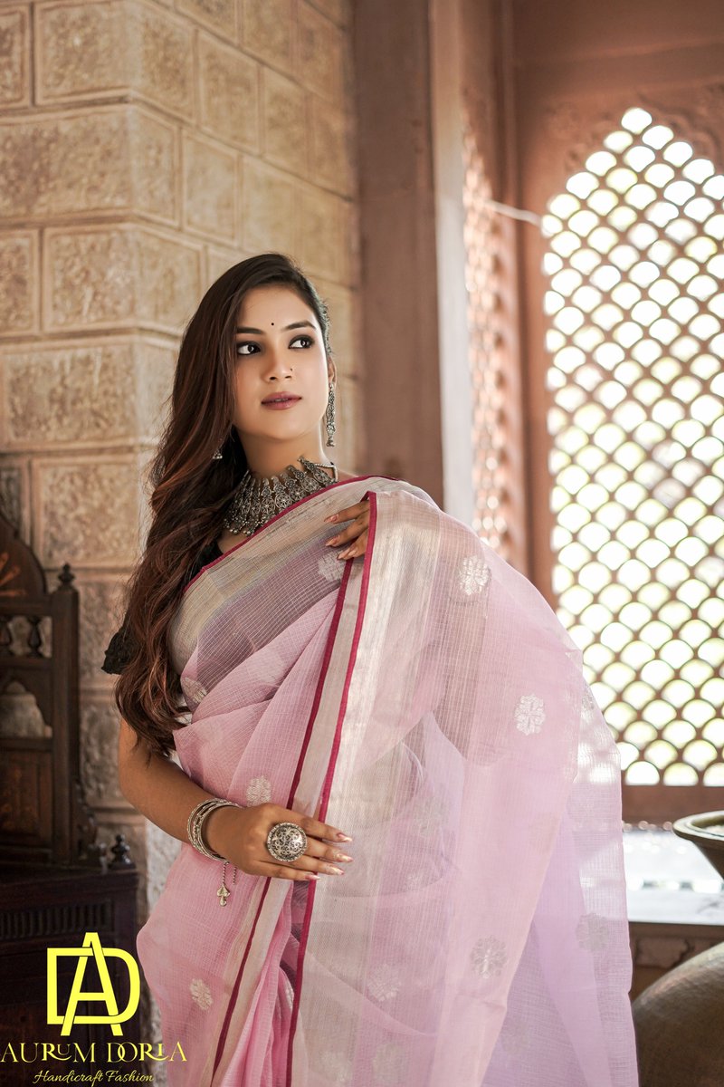 AurumDoria's tweet photo. This summer-bright collection offers a perfect blend of comfort and a royal look.
AFor bookings & orders 📲+91 9214893867
#zarikota #zarikotasarees #handloom #handloomcollection #KotakarigariM #handwovensaree #heritagesaree #handcraftedsarees #weddingseason https://t.co/9vRsTxPzMW