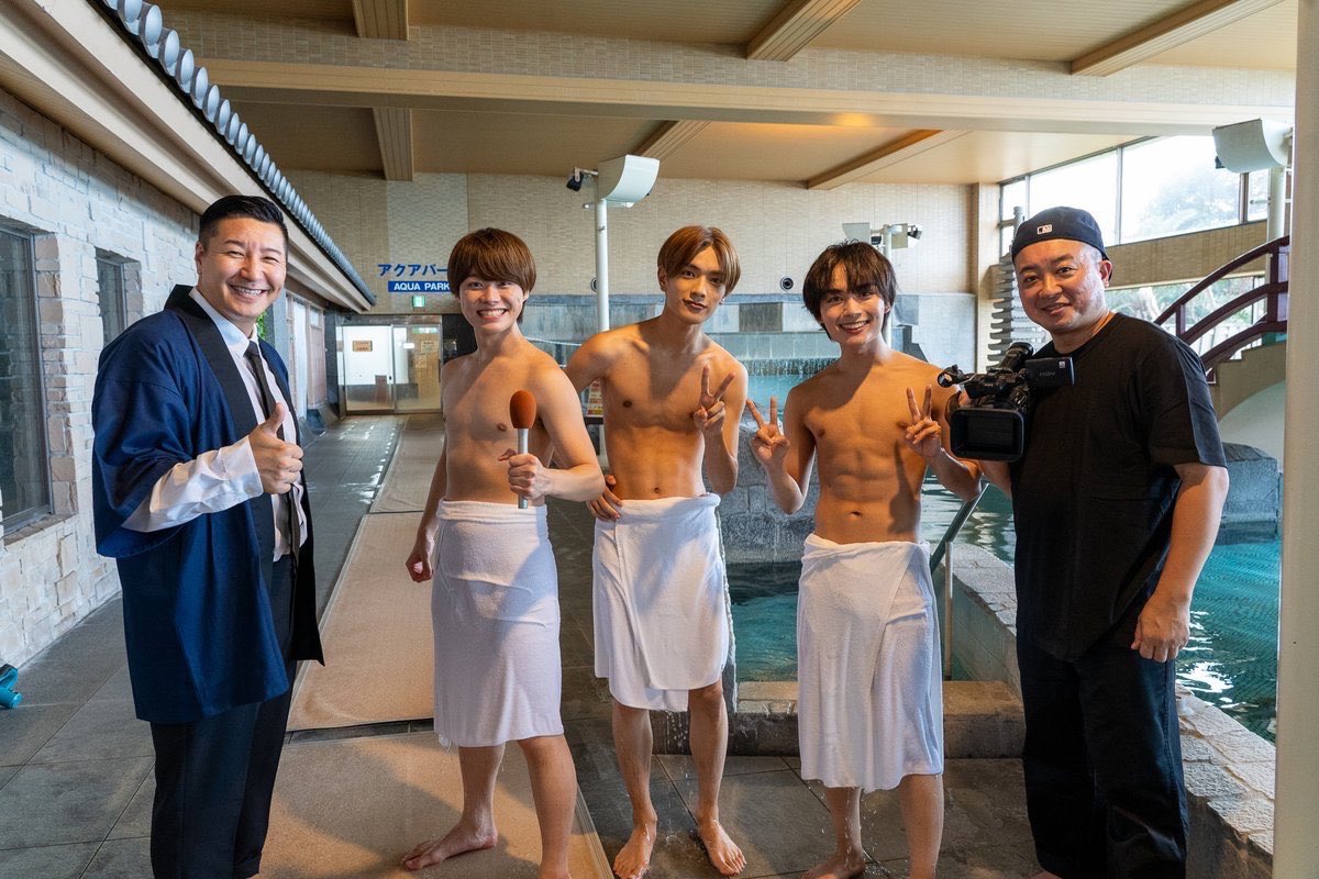 nfovuk's tweet photo. やばい恭平イケメンすぎた🫣💖
にしてもめちゃくちゃ細いやん！！！
明日からも頑張れそう🔥
 #なにわ男子   #高橋恭平  #大橋和也  #大西流星  #有吉の壁  #わーーージャニオタさん��繋がるお時間がまいりましたいっぱい繋がりましょ https://t.co/4jqxb1iS8C