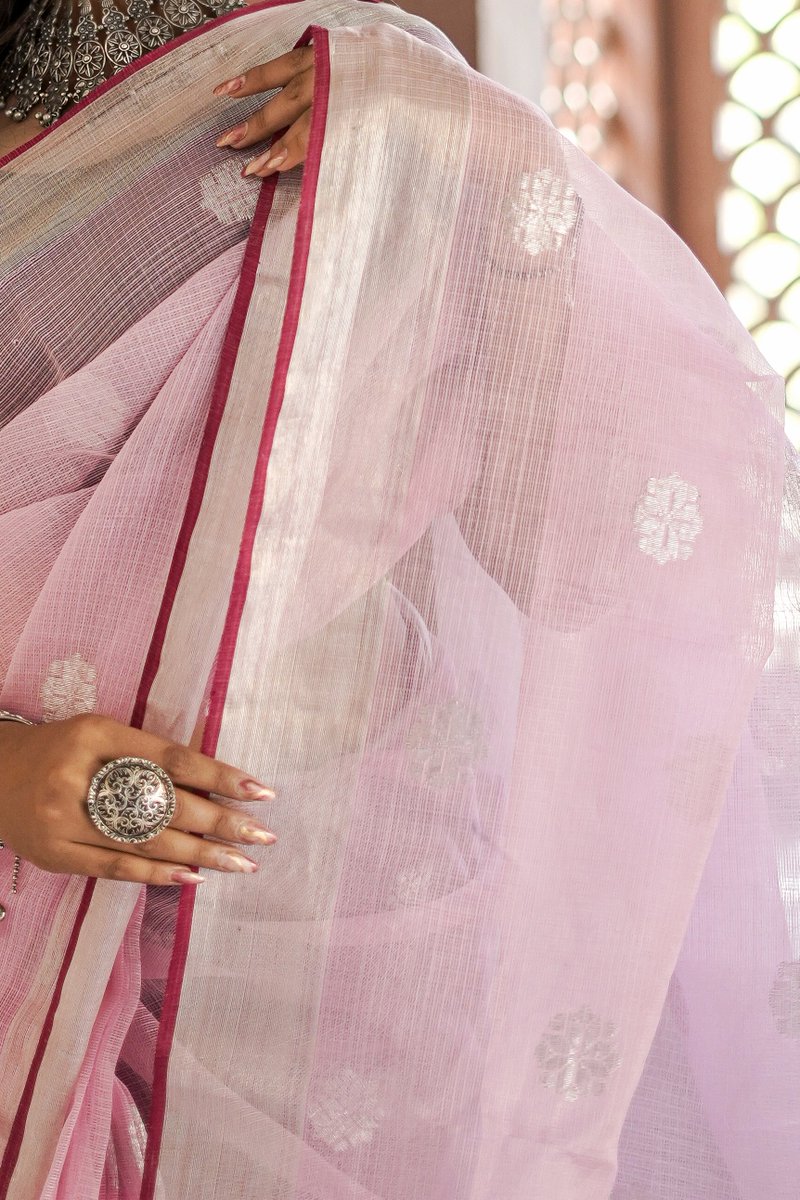AurumDoria's tweet photo. This summer-bright collection offers a perfect blend of comfort and a royal look.
AFor bookings & orders 📲+91 9214893867
#zarikota #zarikotasarees #handloom #handloomcollection #KotakarigariM #handwovensaree #heritagesaree #handcraftedsarees #weddingseason https://t.co/9vRsTxPzMW