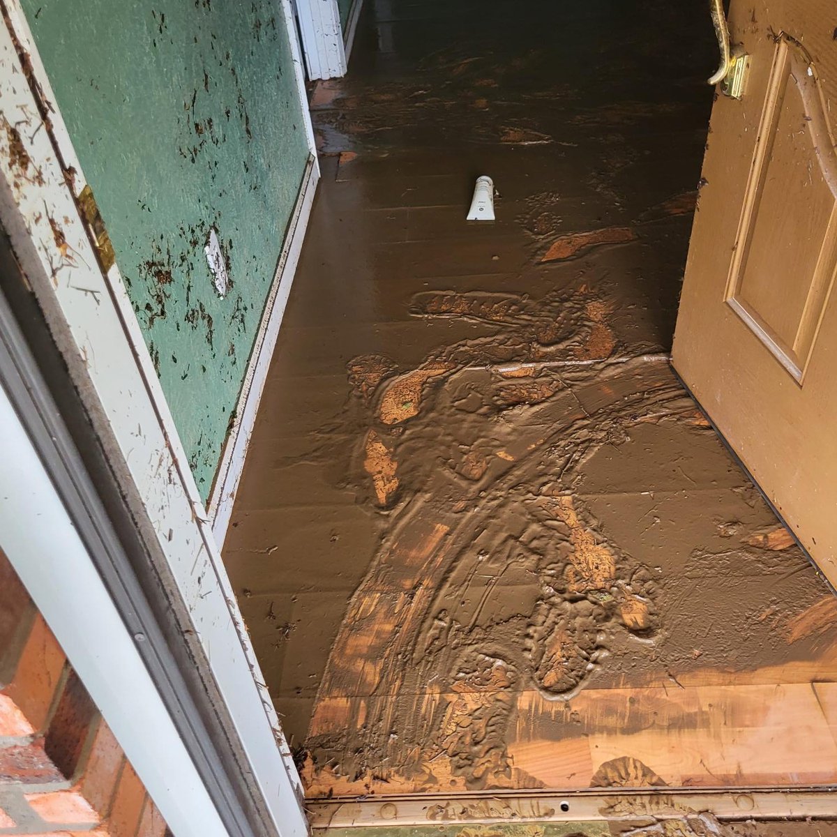 RedCrossMO's tweet photo. American Red Cross is assessing damage to homes following flooding in Bollinger &amp; Scott counties Monday. Anyone whose home sustained significant damage, come to the Marble Hill Baptist Church, at 502 Broadway St., Marble Hill Aug.16 &amp; Aug 17, 9 a- 4 p for Red Cross assistance. https://t.co/HdOZnp4oIa