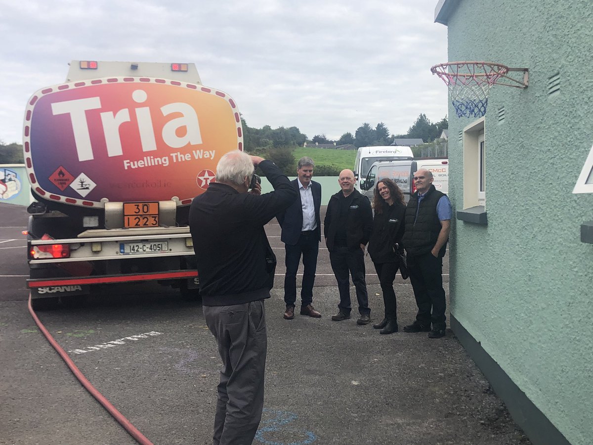 PaulByrne_1's tweet photo. School in #WestCork becomes the first primary school in Ireland to heat the school with hydro treated vegetable oil. 

See @VirginMediaNews @12.30 5.30 &amp; 7 

@EamonRyan @NormaFoleyTD1 https://t.co/Aq0Fk7Rr5u