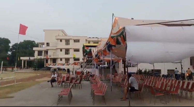 MohitTewat17586's tweet photo. Ye Netaji Subhash Chandra Bose stadium palwal haryan 121102 Ka basketball ground h jha har bar mana karne ke bad bhi yha tent lgaya jata h na to ground ki koi maintenance nhi hoti bas gade kar dete yha har bar  application di jati h par koi nhi sunta light ni https://t.co/A4rdoJhlED