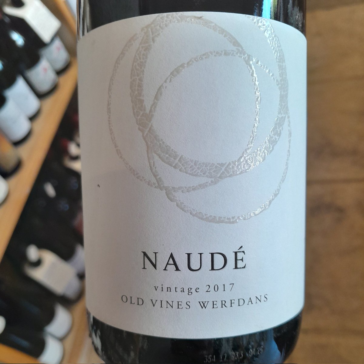 VinoPronto's tweet photo. A superb Old Vine Cinsaut by Ian Naude. Planted in 1968.
#oldvineproject
#iannaudewines #cinsaut #capewines #vinoprontofinewines https://t.co/JsGaTC3oic