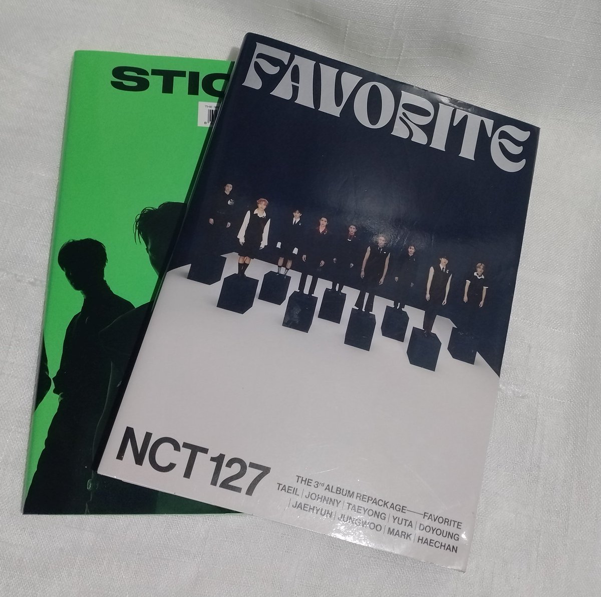 noonasells's tweet photo. WTS LFB PH ‼️‼️  ‼️‼️

🌻 Unsealed pbs and kihno🌻
- GLITCH MODE set: 110
- FAVORITE &amp; STICKER : 70
- HELLO FUTURE set: 100 
- FAV Kihno/kit: 50 ea

Complete incl except pcs

NCT dream 127 jaemin jeno chenle renjun jaehyun taeyong doyoung jungwoo yuta johnny taeil haechan jisung https://t.co/q9Cp4lhpXl