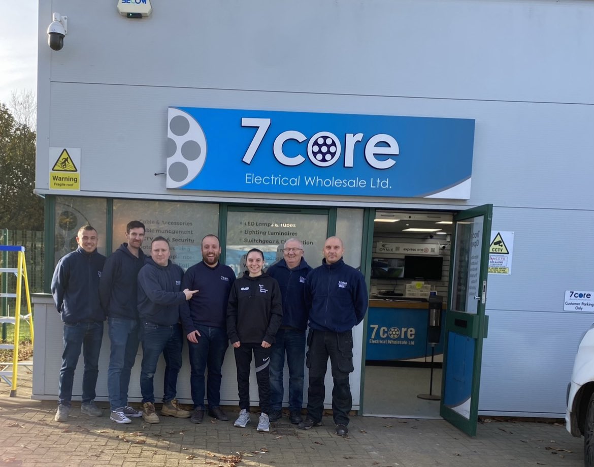 NicolaHopewell's tweet photo. Another one of my sponsors from day 1 is @7coreelectrical 

The Worksop branch always show their support and get a team together to come and support me at my fight. I really appreciate the support 🥊 

Here’s the team at the Worksop branch @Compo86 https://t.co/n7rDy9LSPm