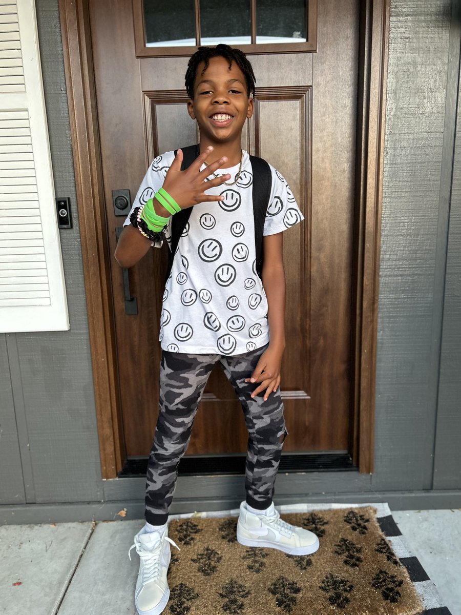 CrystStrickland's tweet image. First day of school! Kaysaan 5th, Kaleb 4th and the start of year 15 for me! So thankful! #grcs