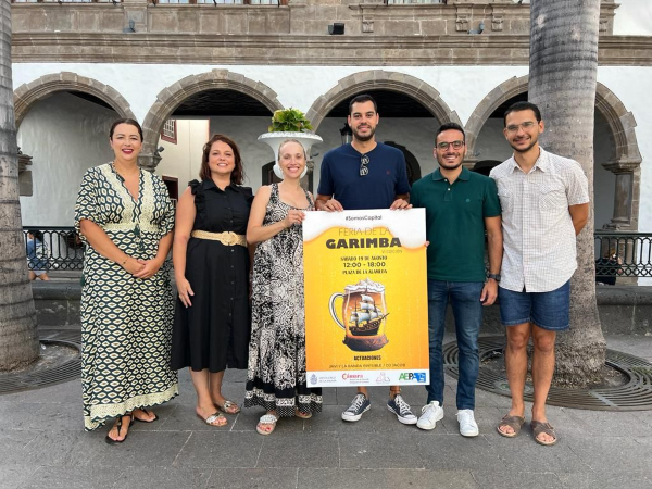 ElTimeLaPalma's tweet photo. La Feria de La Garimba de Santa Cruz de La Palma tienta al verano palmero con cañas y tapas a dos euros #lapalma #ocio #Garimba #comercios #dinamización #capitalpalmera https://t.co/IoZJcVBOEq https://t.co/ATAGauoAbA