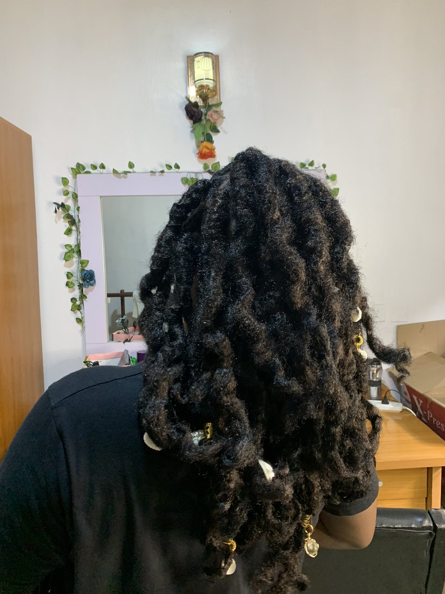 CaptiveHair's tweet photo. Check out our locs!! 
The best thing about it is, its gets more beautiful with time, so ur not in a hurry to take it out. U can have our locs on for 3 whole months and still look like a baddie 😎
We recommend you wash it every month though 😅 (yes its washable)
#fauxlocs #Nigeria https://t.co/qhrlG4hqPR