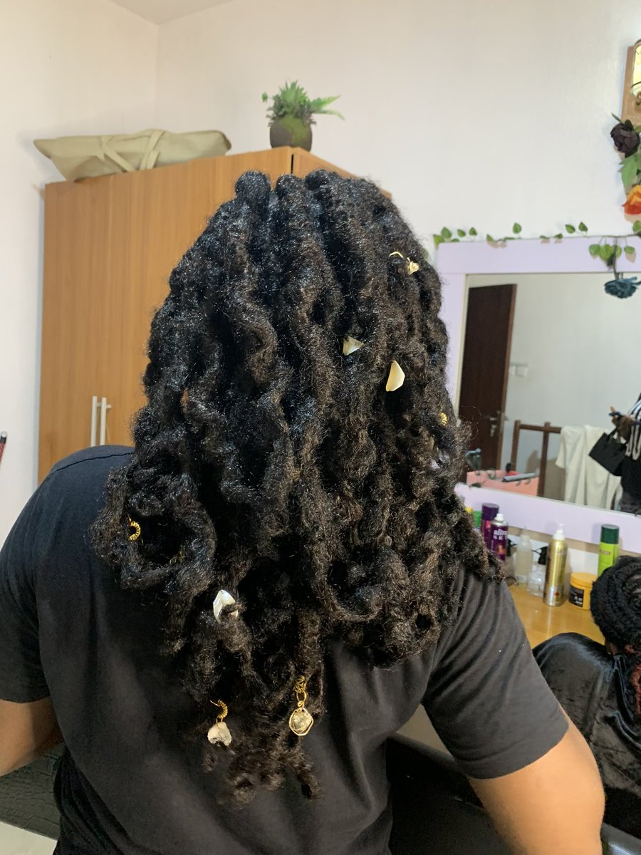 CaptiveHair's tweet photo. Check out our locs!! 
The best thing about it is, its gets more beautiful with time, so ur not in a hurry to take it out. U can have our locs on for 3 whole months and still look like a baddie 😎
We recommend you wash it every month though 😅 (yes its washable)
#fauxlocs #Nigeria https://t.co/qhrlG4hqPR