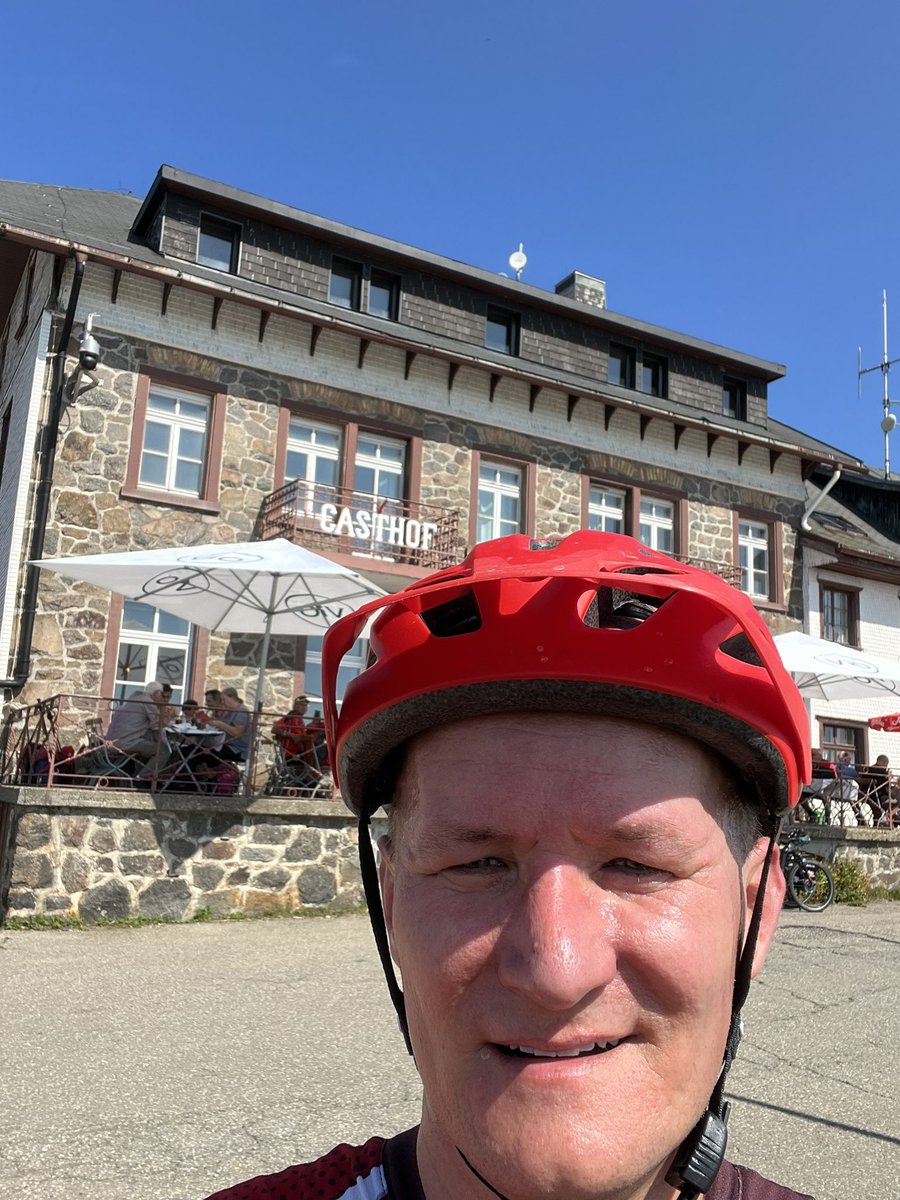 maverick_1601's tweet photo. #Belchen #Schwarzwald #MTB https://t.co/3H9EpKWK07