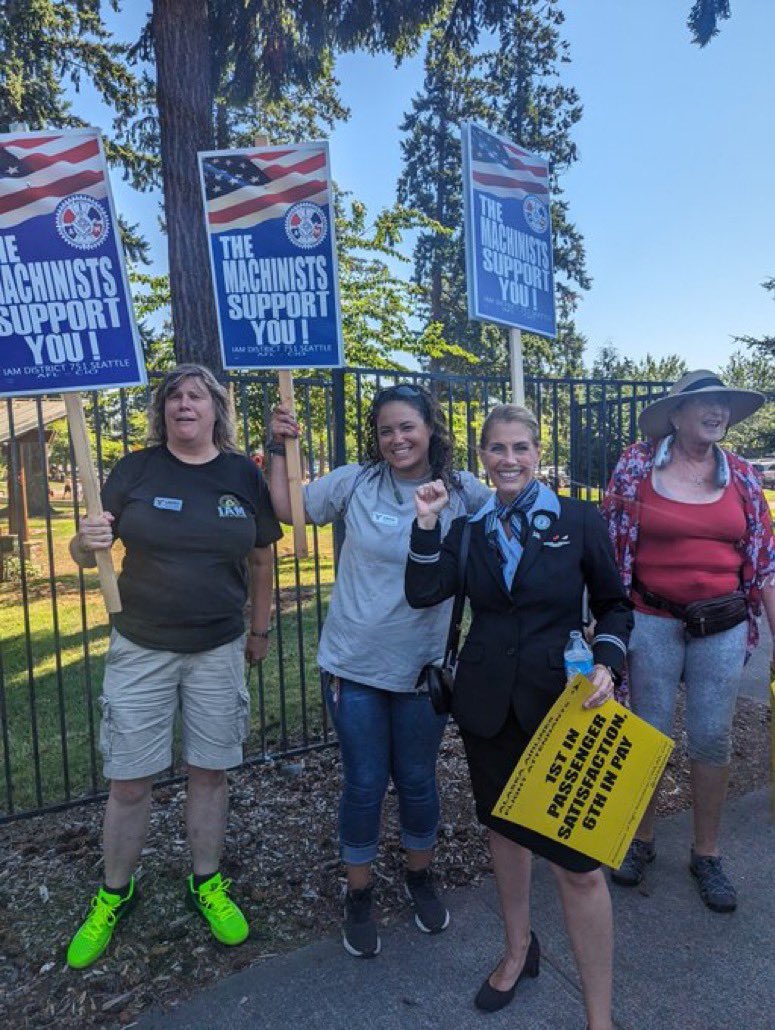 So much solidarity and love in Seattle for our <a href="/AFAAlaska/">AFA Alaska</a> Day of Action! Thank you for coming out to support flight attendants <a href="/ALPAPilots/">Air Line Pilots Association</a> <a href="/MachinistsUnion/">Machinists Union / IAM Union</a> @iam751 <a href="/UniteHereLocal8/">UNITE HERE! Local 8</a> <a href="/unitehere/">UNITE HERE</a> <a href="/speea/">SPEEA</a> <a href="/ibewlocal77/">IBEW Local 77</a> <a href="/IBEW/">IBEW</a> <a href="/MLKLabor/">MLK Labor</a> ✊ #1u #solidaritysummer