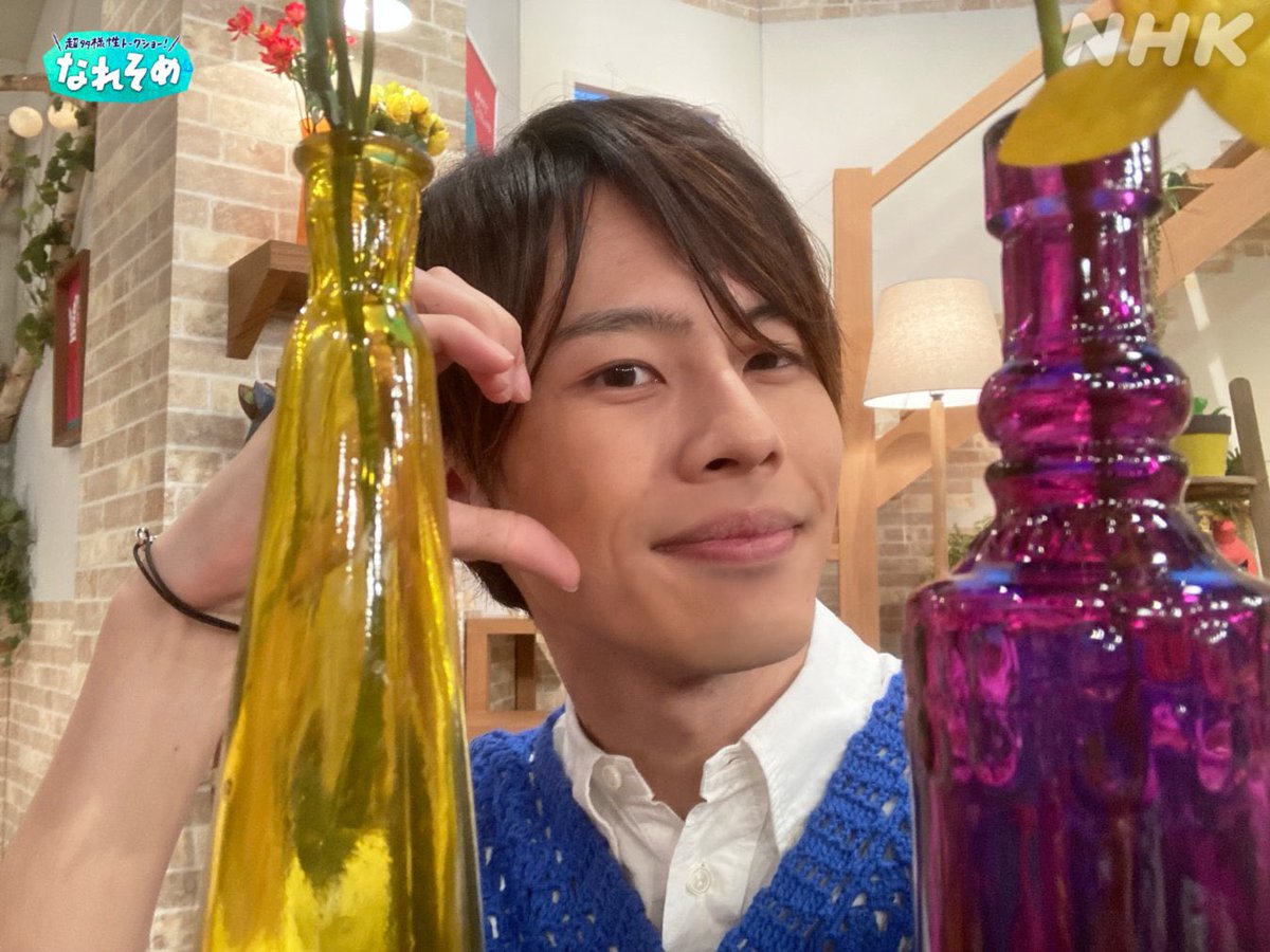 sr___kh's tweet photo. かわいいかわいいかわいいかわいい！！！！！！かわいい！！！！青いベストがよく似合ってる！！！髪の毛もスッキリしてよりかわいい！！！ほんとうに！！！かわ(以下略) https://t.co/USXRqHus2G