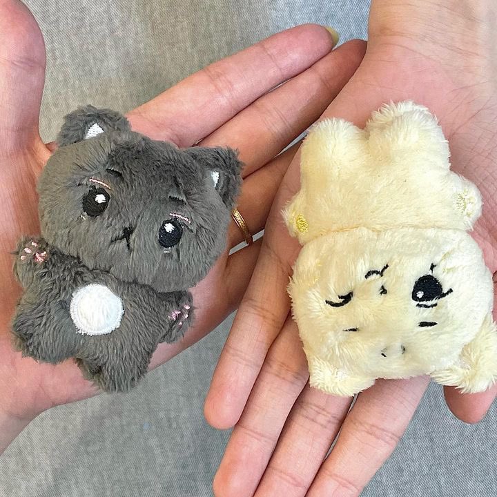 zerobaez2023's tweet photo. 제로베이즈 인형 수요조사🐾🐱

🧾수요조사 기간
～ 8/29 23:59

*모든 문의는 트위터 DM으로 부탁드립니다
 GO please DM (@zerobaez2023)

🔗https://t.co/Z2wl62JrE5

#제로베이스원 #ZEROBASEONE #리키 #김지웅 https://t.co/ihvYlGS4eX