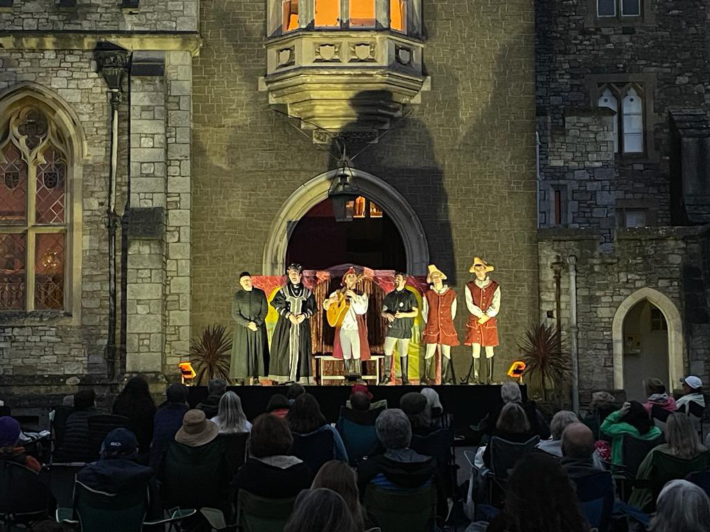 EdwardJobling's tweet photo. Having a fab time with the Festival Players International! #twelfthnight #Shakespeare https://t.co/jhXceRJato