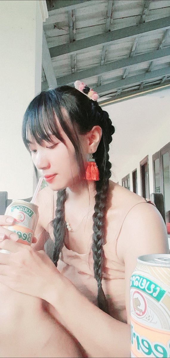 XuuAdo's tweet photo. ຍູ່ຄົນດຽວເດ້ກໍ່ກິນຄົນດຽວຫັນລະ
ຖ້າເຂົາຈະຮັກ 33 ເຂົາກໍ່ຮັກ😏 https://t.co/Rw8phs0bxm