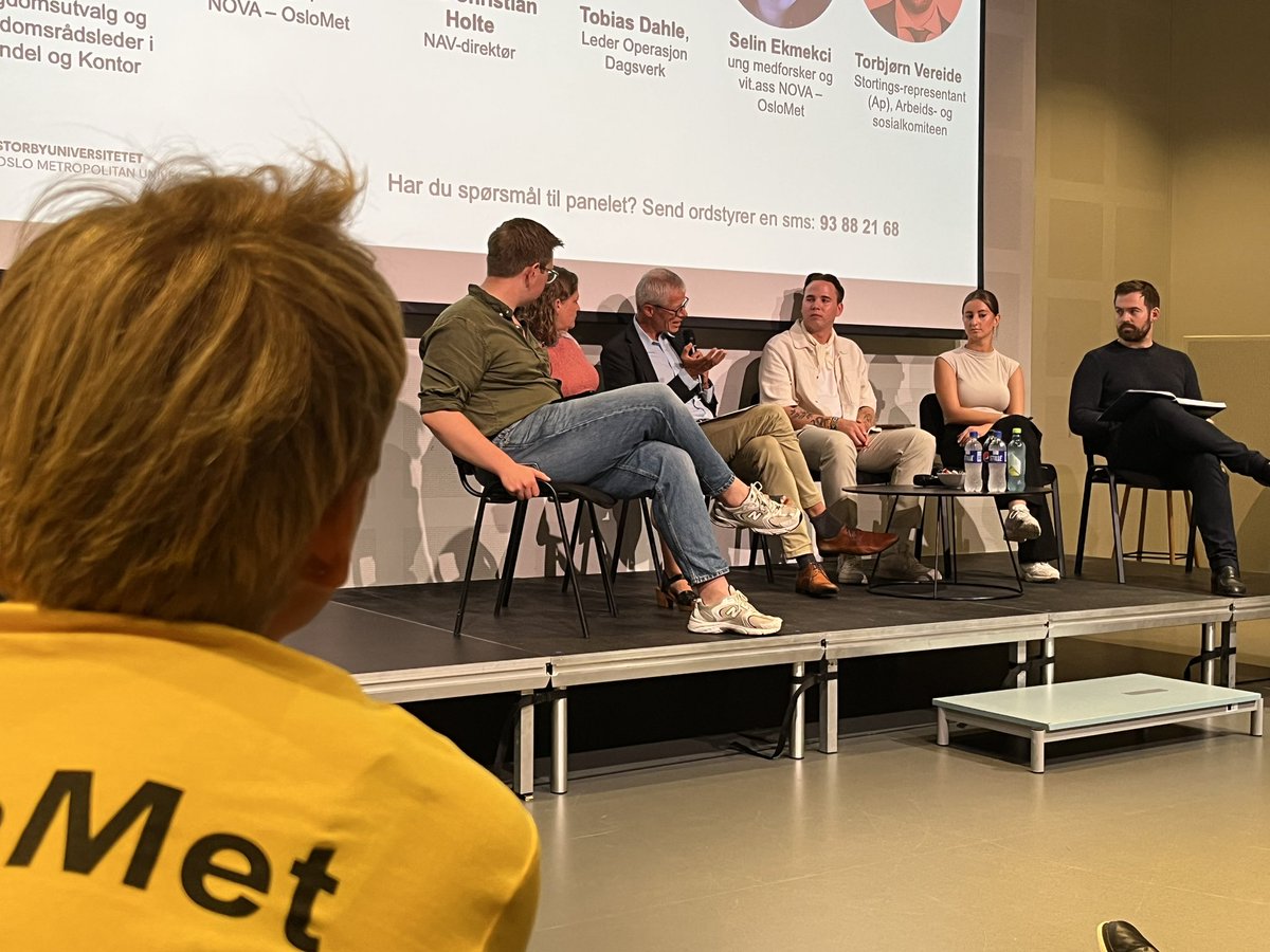 TanjaStorsul (@tanjastorsul) on Twitter photo Hva om vi sørget for at all ungdom får mulighet til sommerjobb, sier nav-direktør Hans Christian Holte. Interessant debatt hos <a href="/NOVAnytt/">NOVA, OsloMet</a> og <a href="/AFI_forskning/">AFI - OsloMet</a>. <a href="/OsloMet/">OsloMet</a> i Arendal Hva om vi sørget for at all ungdom får mulighet til sommerjobb, sier nav-direktør Hans Christian Holte. Interessant debatt hos <a href="/NOVAnytt/">NOVA, OsloMet</a> og <a href="/AFI_forskning/">AFI - OsloMet</a>. <a href="/OsloMet/">OsloMet</a> i Arendal