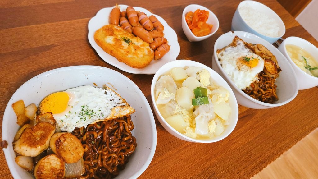김설정 tweet media